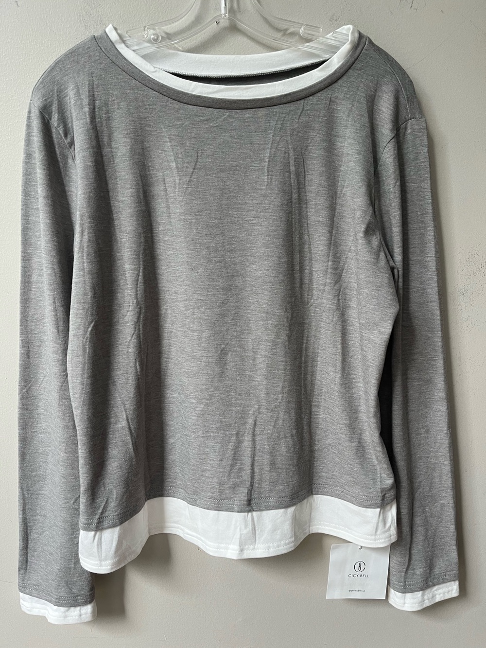Cicy Bell NWT Gray White Layered Long Sleeve Top Womens XXL Casual